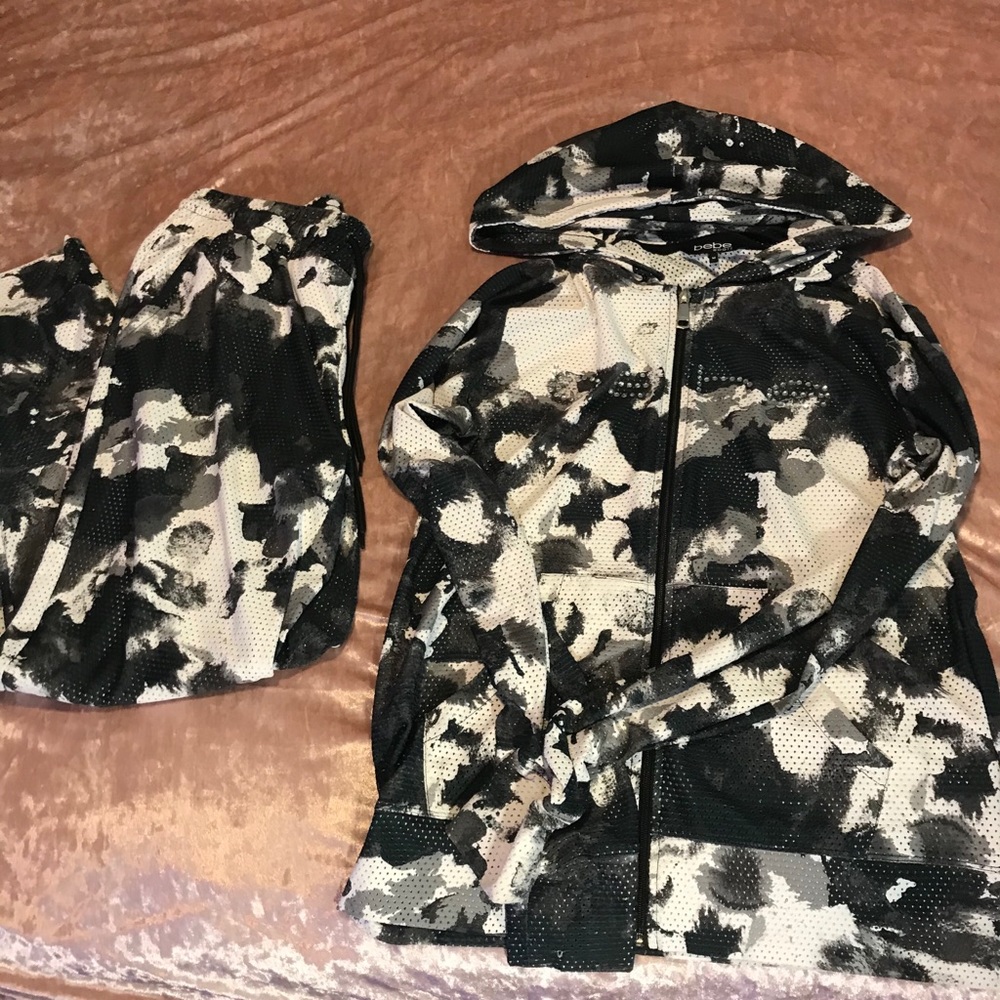 Camo black and white Bebe outfit
